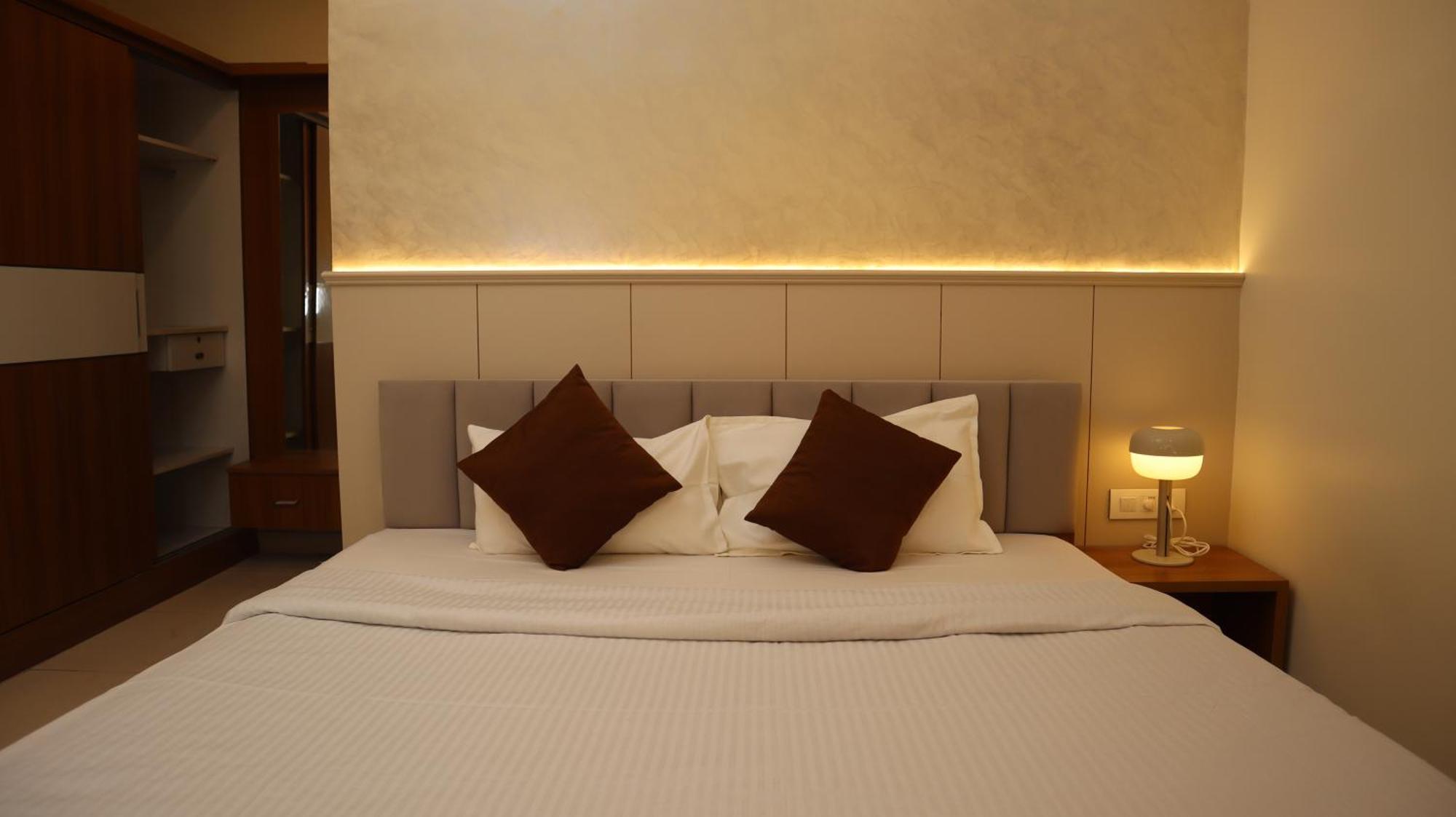 Dcasa Apartment Hotel Haiderabad Buitenkant foto